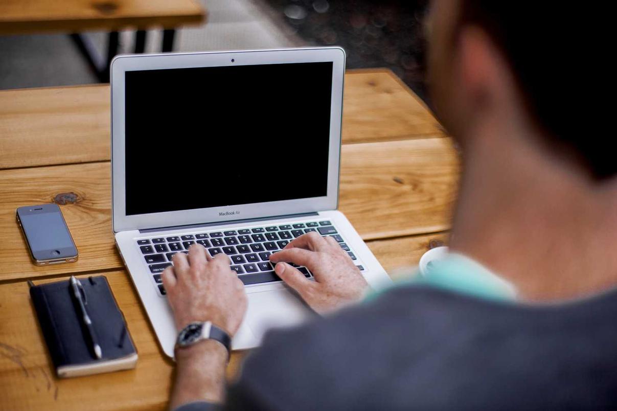 Capital Raising Strategies for Pre-Uplisting Companies
